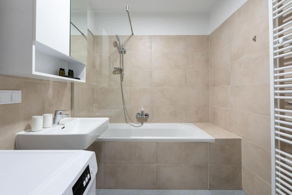 וינה Trendy 1Br, Direct City Access By Hm מראה חיצוני תמונה